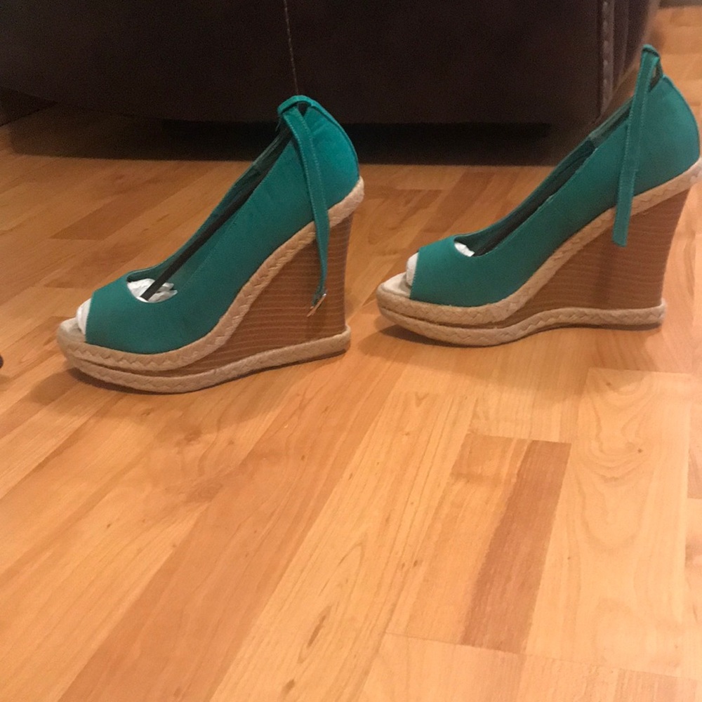 Colin Stuart Wedge sandals.